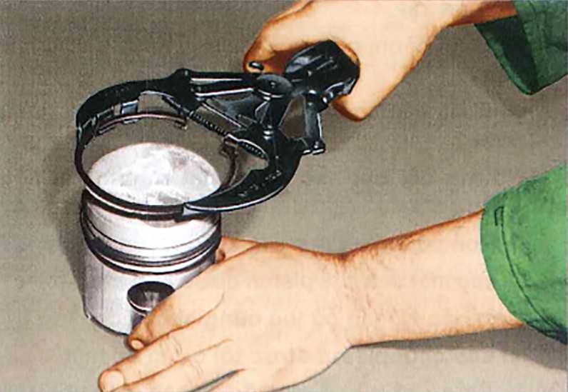 Lắp ráp vòng xéc măng